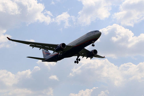 Пассажир бизнес-класса «Аэрофлота» устроил дебош во время рейса из Москвы в Нью-Йорк