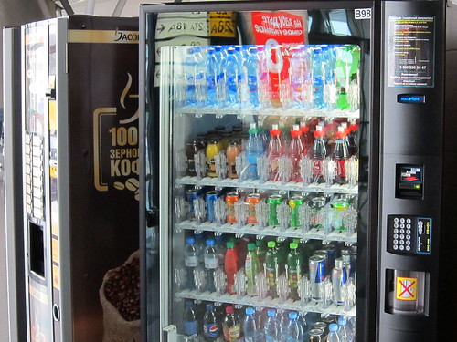В переходах появятся новые автоматы с напитками, цветами и сувенирами