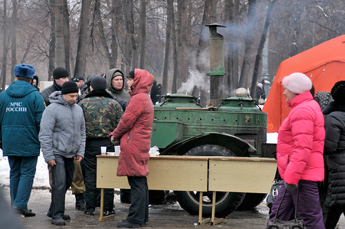 МЧС будет кормить кашей замерзших москвичей