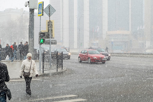 Мокрый снег и гололедица ожидаются в столице в четверг