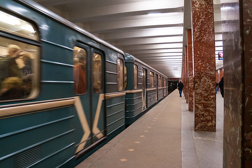 На 30 станциях метро установили ящики для обратной связи