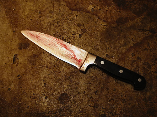 Жительница Видного напала с ножом на спящих дочерей и мать