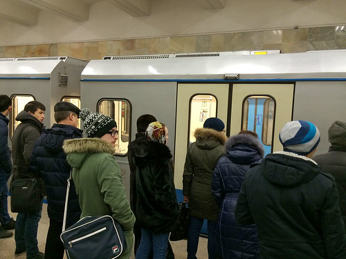 Станции метро «Нагорная» и «Серпуховская» закрывали из-за технического сбоя