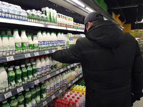 Голодный пьяный мужчина устроил драку в московском супермаркете
