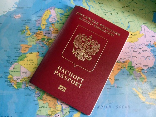 Законопроект о сокращении срока выдачи загранпаспорта внесен в Госдуму