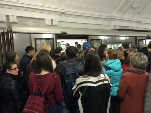 В московском метро за утро произошло сразу два сбоя