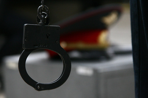 Трое полицейских задержаны по подозрению в попытке сбыта крупной партии наркотиков