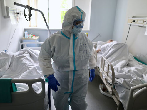 За сутки в РФ подтвердили 8 тыс. 915 случаев коронавирусной инфекции, из них 2 тыс. 830 — в Москве