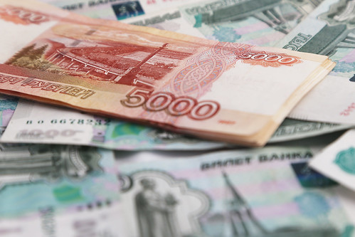 Свыше 1 млн руб. украл неизвестный с банковского счета бухгалтера в Москве