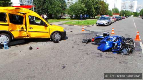 ДТП с участием мотоцикла и легкового автомобиля в Гурьевском проезде