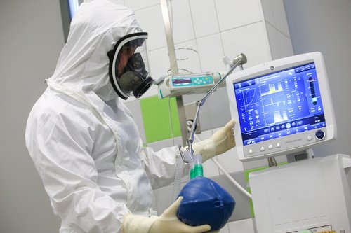 За сутки в РФ подтвердили 5 тыс. 811 случаев коронавирусной инфекции, из них 645 — в Москве